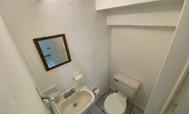 Casa en Renta $12,200.00 Coto por Av. Mariano Otero y Av. Patria