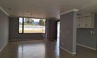 En Venta, amplia casa en Playa Chica, Valle de los Chillos