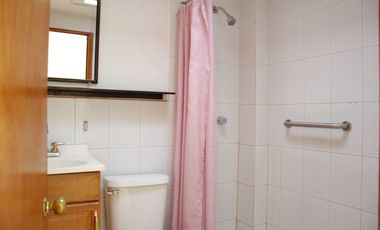 Casa en renta en Magisterial Vista Bella, a 3 min de la Maddox y Mundo E