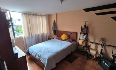 Casa con amplio terreno de 630 m² en urbanización privada (Cashapamba)