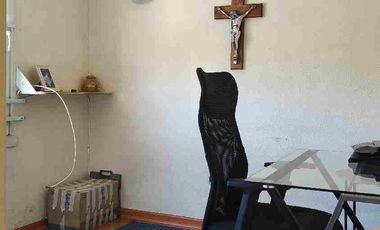 CASA DE TRES PISOS EN LOS CANTAROS DE QUILICURA