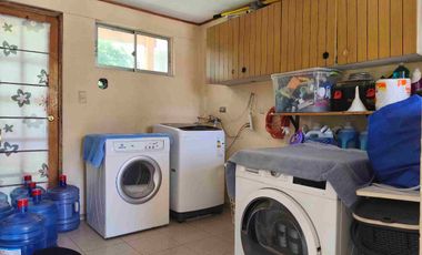 CASA DE TRES PISOS EN LOS CANTAROS DE QUILICURA