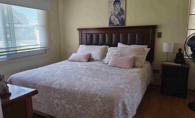 CASA DE TRES PISOS EN LOS CANTAROS DE QUILICURA