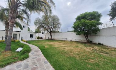 FINCA EN VENTA EN JURIQUILLA