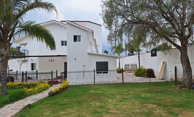 FINCA EN VENTA EN JURIQUILLA