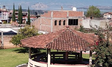 CASA GRANDE EN VENTA EN PATZCUARO MICHOACAN