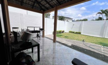 Se alquila linda casa esquinera en Vua a la Costa, Urb VÍA AL SOL, km 14,5