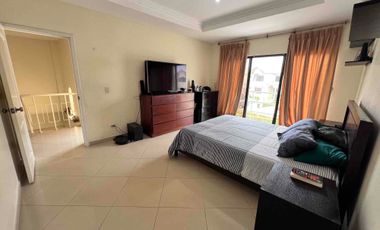 Se alquila linda casa esquinera en Vua a la Costa, Urb VÍA AL SOL, km 14,5