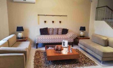 Casa en alquiler tres dormitorios