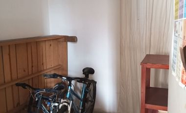 CASA CON AMPLIO TERRENO EN HUEHUETOCA