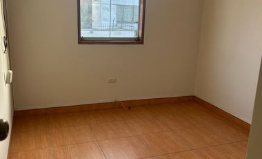 VENTA FLAT 2DO PISO URB. CC MONTERRICO A 1 CDRA AV. PRIMAVERA.CERCA 