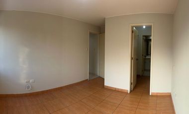 VENTA FLAT 2DO PISO URB. CC MONTERRICO A 1 CDRA AV. PRIMAVERA.CERCA 