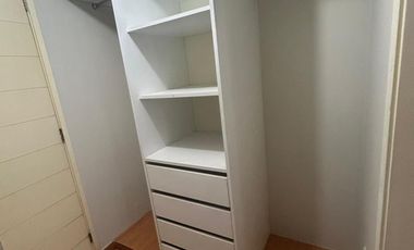 VENTA FLAT 2DO PISO URB. CC MONTERRICO A 1 CDRA AV. PRIMAVERA.CERCA 
