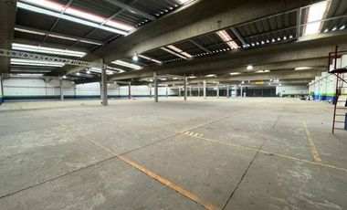 Bodega industrial en renta en Tlalnepantla de 11,176 m² con Andenes