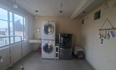 VENTA, Hermosa Casa, 