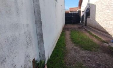 Barrio Colinas de Peralta Ramos, Chalet 4 ambientes con gran parque en venta apto crédito