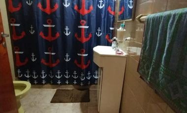 Barrio Colinas de Peralta Ramos, Chalet 4 ambientes con gran parque en venta apto crédito