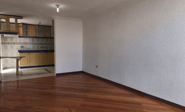 Casa en Venta de 2 Pisos en Conjunto Privado Calderón