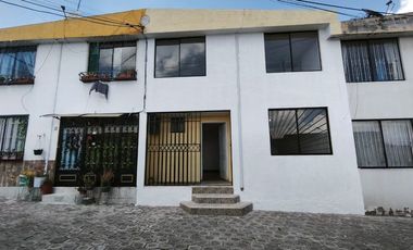 Casa en Venta de 2 Pisos en Conjunto Privado Calderón