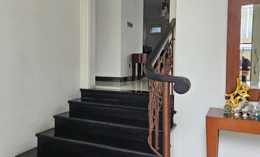 RUMAH CITRALAND  CLUSTER RAFLES GARDEN FULL FURNISH MURAH SIAP HUNI TERAWAT BERSIH