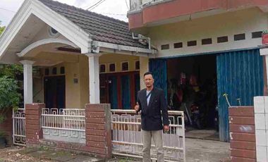 Rumah 1.5 lantai mewah asri nan sejuk lokasi Komplek pusri borang,