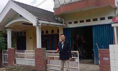 Rumah 1.5 lantai mewah asri nan sejuk lokasi Komplek pusri borang,