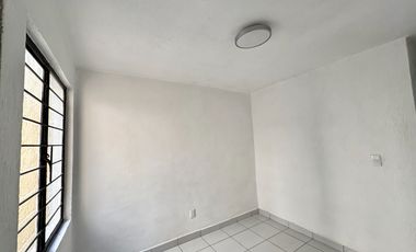 DEPARTAMENTO A MEDIA CUADRA DE LÓPEZ MATEOS (SOLO CONTADO)