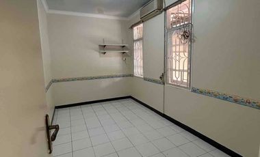 Sewa Rumah Siap Huni Baru Renov Bisa untuk Kantor Nusaloka BSD