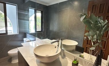 5-Bedrooms House & Lot For Rent in Valle Verde Pasig City