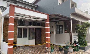 Dikontrakan Rumah 3KT 2 Lantai Depan RS Primaya di Galuhmas Karawang