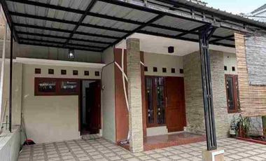 Rumah Cluster One Gate Colomadu Dekat Jl. Adisutjipto