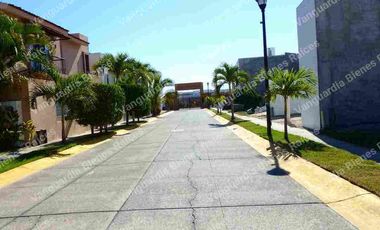 Casa amueblada en renta con recamara en planta baja. En Bucerías, Bahía de Banderas Nayarit. Cerca de la Mega Soriana