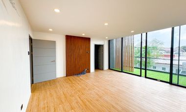 Stunning Brand New House & Lot with Roofdeck for Sale in BF Homes, Parañaque City