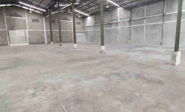 Di Sewakan gudang besar plus kantor premium taman tekno BSD