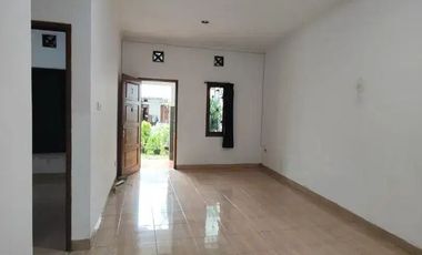 DISEWAKAN RUMAH TERAWAT SIAP HUNI DI DAERAH ARCAMANIK KOTA BANDUNG