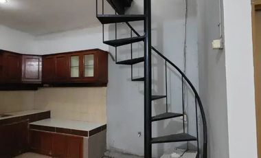 DISEWAKAN RUMAH TERAWAT SIAP HUNI DI DAERAH ARCAMANIK KOTA BANDUNG