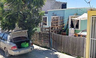 VENTA CASA: manzanos 79 37997 Fraccionamiento Lomas del Vergel, Gto