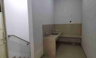 disewakan ruko/rumah untuk usaha karang empat besar murah siap huni