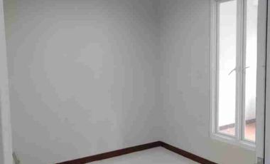 Rumah Cantik minimalis di Jatimakmur pondok gede siap huni akses mobil