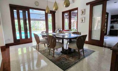 Rumah Villa Luas 2000m 6 Kamar Kolam Renang Cilandak Dekat Pondok Indah