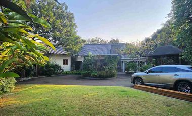 Rumah Villa Luas 2000m 6 Kamar Kolam Renang Cilandak Dekat Pondok Indah