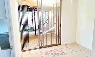 Se Vende Casa de dos pisos, a la altura de paradero 15, Villa Cumbres del Valle, comuna de La Cruz.