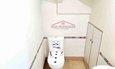 Se Vende Casa de dos pisos, a la altura de paradero 15, Villa Cumbres del Valle, comuna de La Cruz.