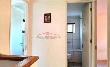 Se Vende Casa de dos pisos, a la altura de paradero 15, Villa Cumbres del Valle, comuna de La Cruz.