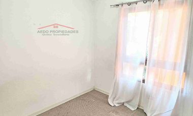 Se Vende Casa de dos pisos, a la altura de paradero 15, Villa Cumbres del Valle, comuna de La Cruz.