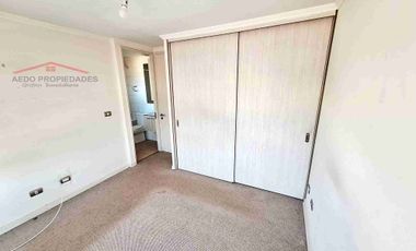 Se Vende Casa de dos pisos, a la altura de paradero 15, Villa Cumbres del Valle, comuna de La Cruz.