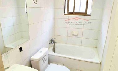 Se Vende Casa de dos pisos, a la altura de paradero 15, Villa Cumbres del Valle, comuna de La Cruz.