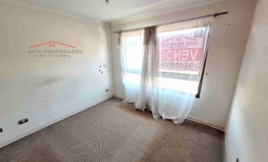 Se Vende Casa de dos pisos, a la altura de paradero 15, Villa Cumbres del Valle, comuna de La Cruz.