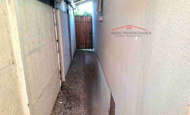 Se Vende Casa de dos pisos, a la altura de paradero 15, Villa Cumbres del Valle, comuna de La Cruz.