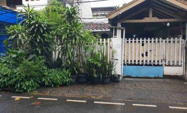 Rumah Lama 1 Lantai Di Jl Kayu Putih Tengah Pulo Gadung Jakarta timur